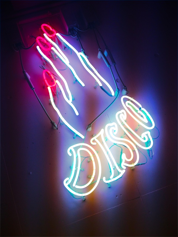disco nail salon